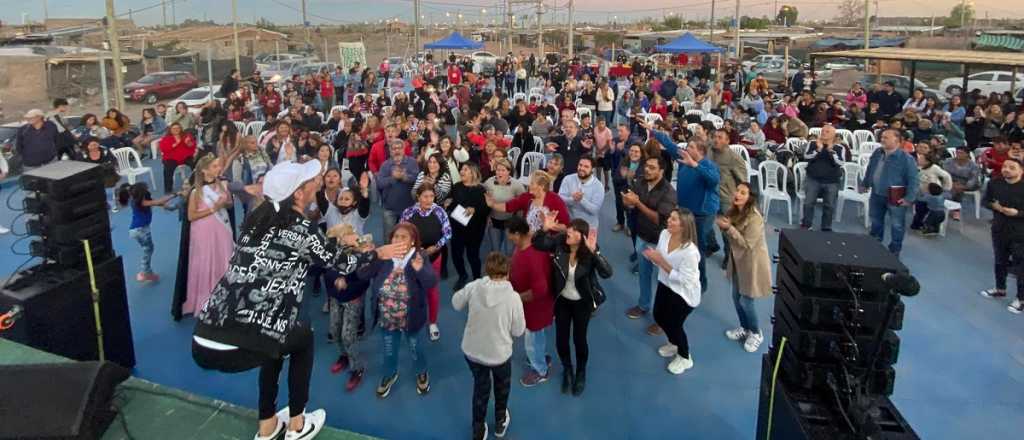 Maipú inauguró un playón deportivo en Rodeo del Medio