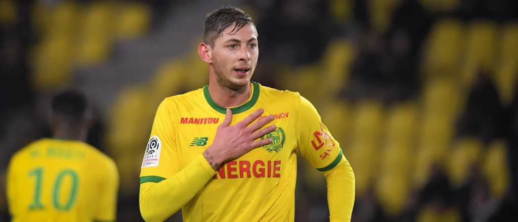 Repudiable burla de los hinchas del Niza por la muerte de Emiliano Sala