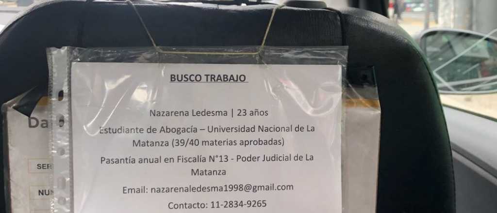 Un taxista colgó el CV de su hija en el auto y su idea tuvo un gran final