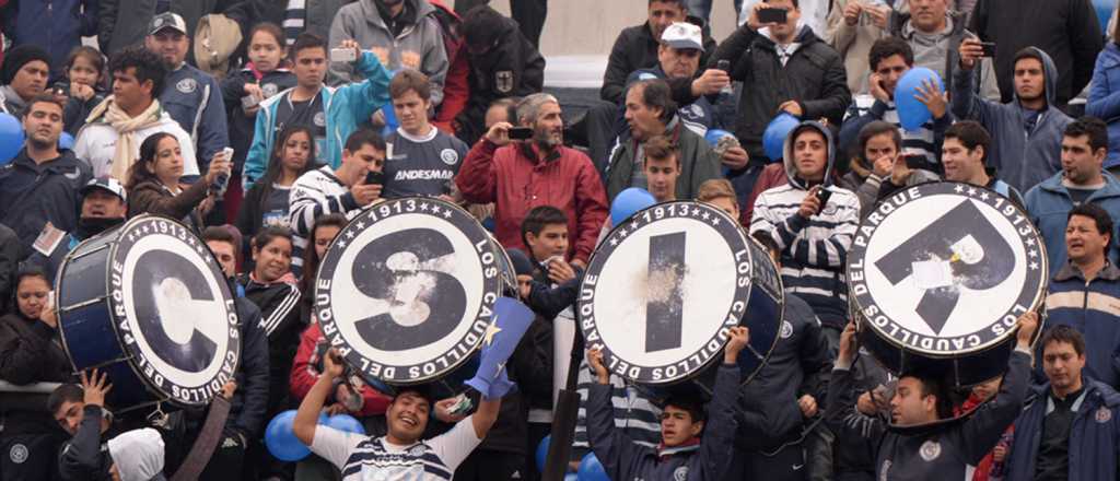 Clásico caliente: hinchas de la Lepra y una polémica chicana contra Gimnasia