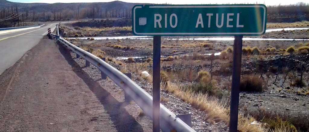 Acusan a Marcos Peña de confundir Portezuelo del Viento con el Atuel