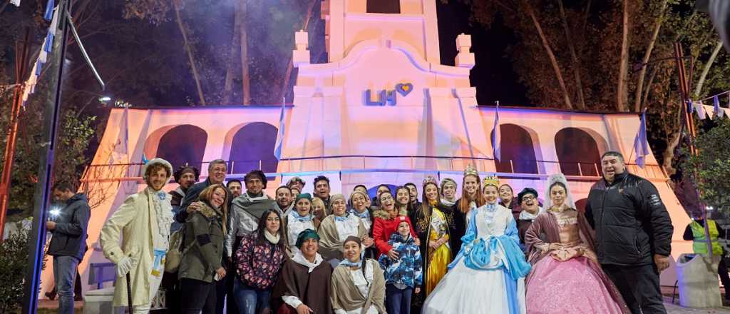 Fotos: el cabildo de Las Heras para celebrar la Semana de Mayo