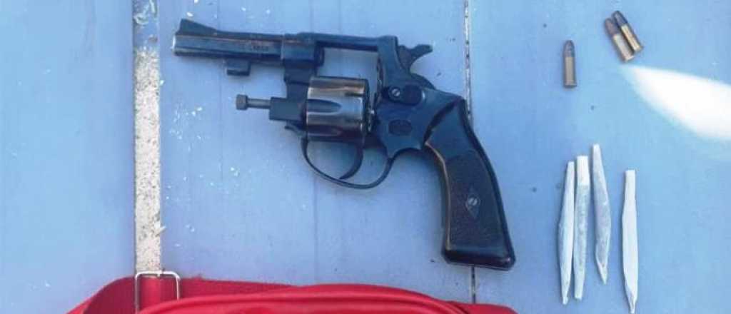 Detenidos con armas y drogas en Ciudad y Guaymallén