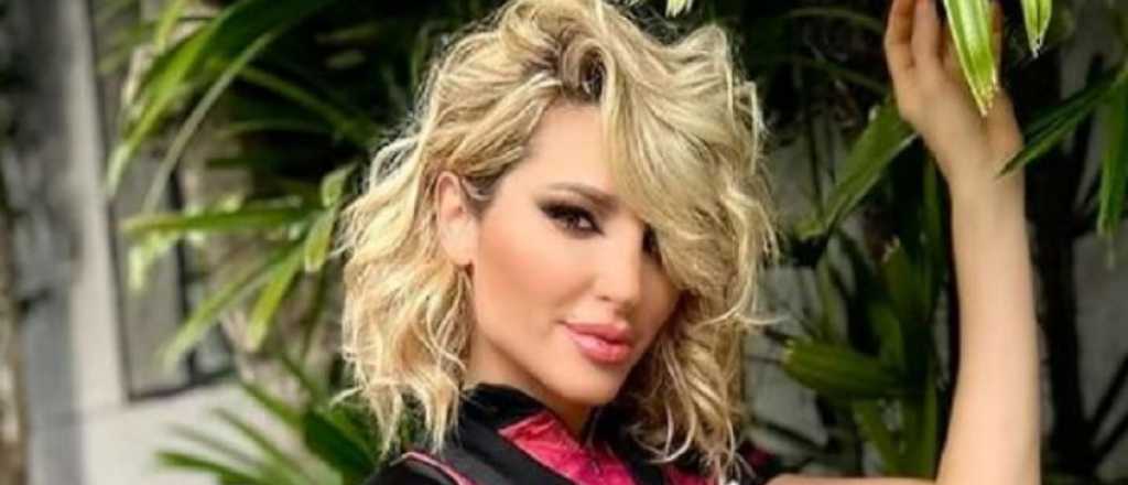 Vicky Xipolitakis sorprendió a todos con su nuevo look