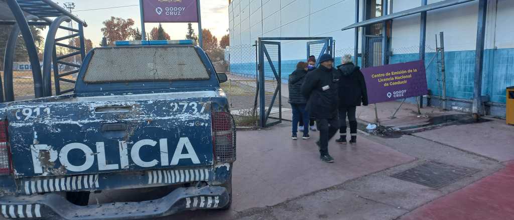 Un hombre murió en un centro de licencias de conducir de Godoy Cruz