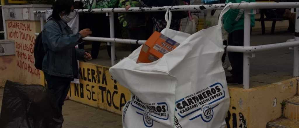 Cartoneros hicieron una protesta en Buenos Aires contra Coca Cola