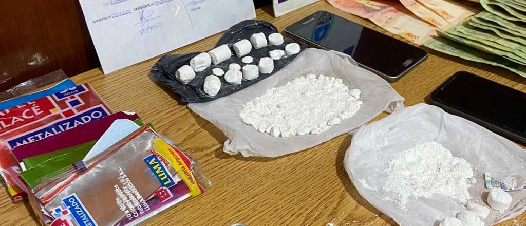 Cayeron dos dealers con cocaína en Tunuyán