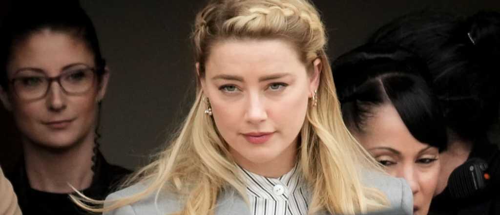 Amber Heard enojada porque en las redes sociales no le creen