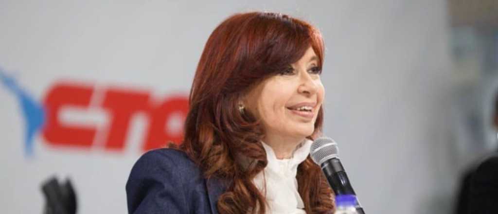 ¿CFK comienza a jugar? Máximo logró el apoyo para que su madre conduzca el PJ