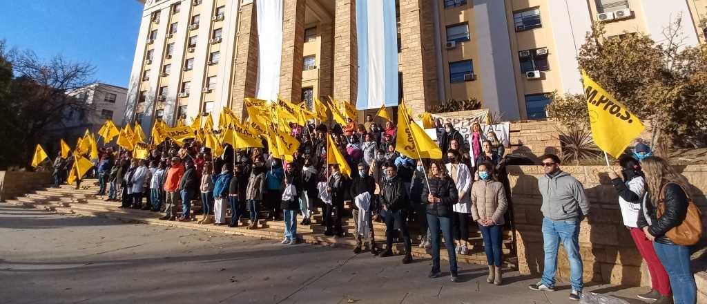 Profesionales de la Salud realizan un paro este martes en Mendoza