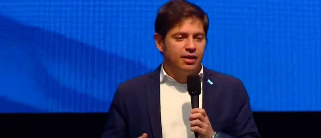 Kicillof le pidió a los alumnos que se rebelen y hablen lenguaje inclusivo