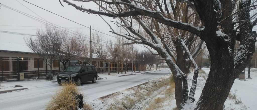 Las postales que dejó la nieve en San Rafael y Malargüe