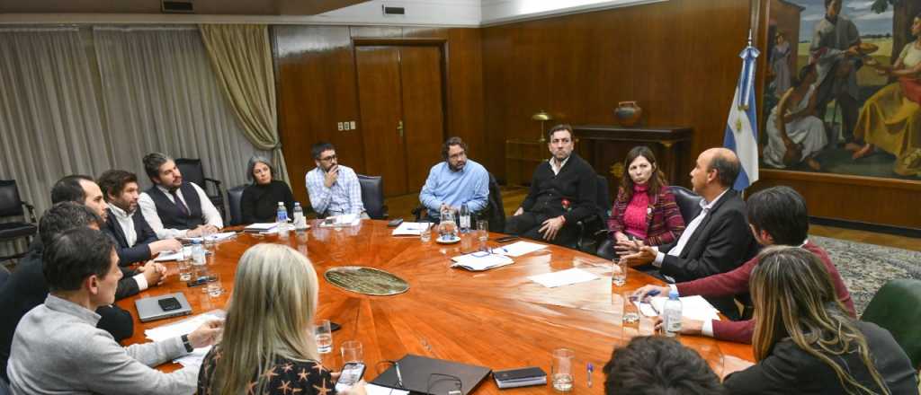 Batakis ya tiene su equipo: Chodos sigue en su cargo para negociar con el FMI