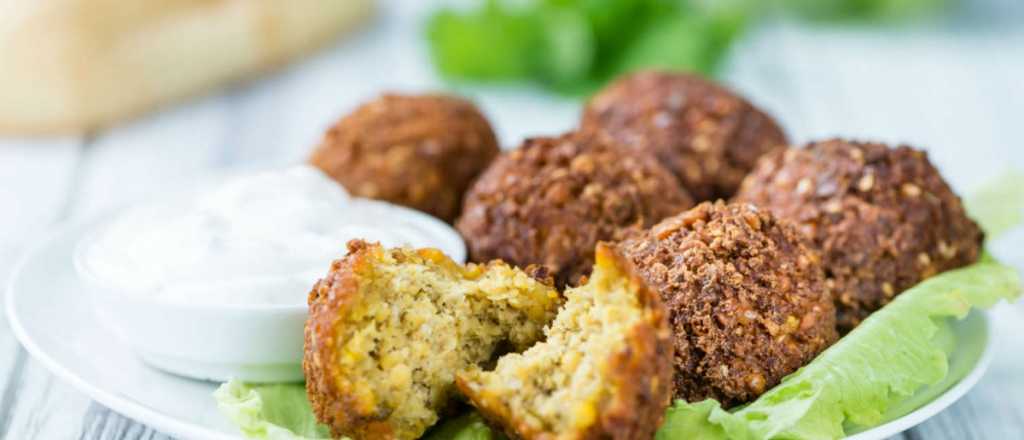 Qué es el falafel y cuál es la manera más sencilla de prepararlo