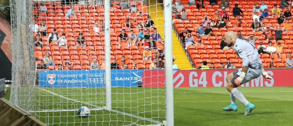 Video: ¿el gol en contra más insólito del año?