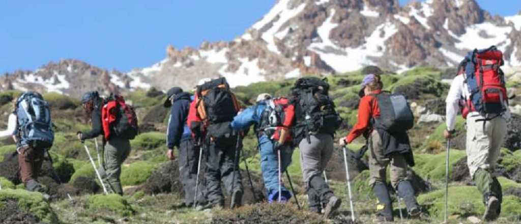 Estos son los nuevos precios para hacer trekking en la montaña mendocina