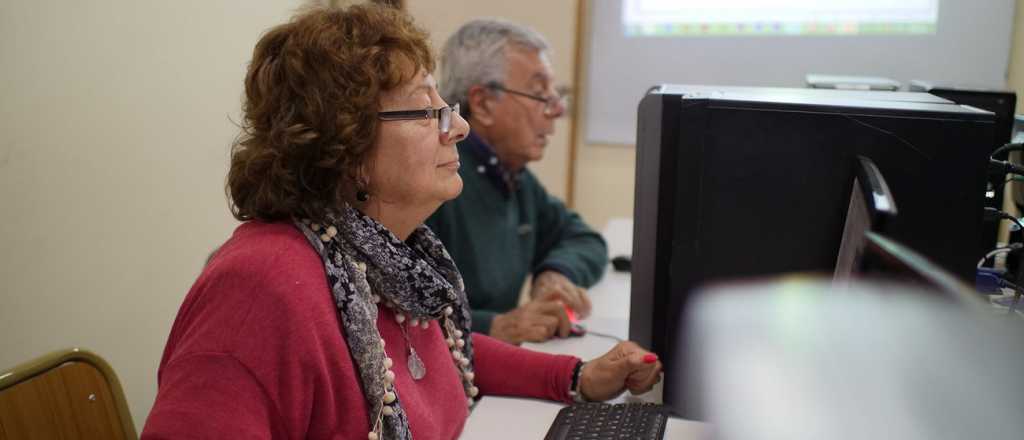 Grandes Líderes: llega un curso para personas mayores en Ciudad