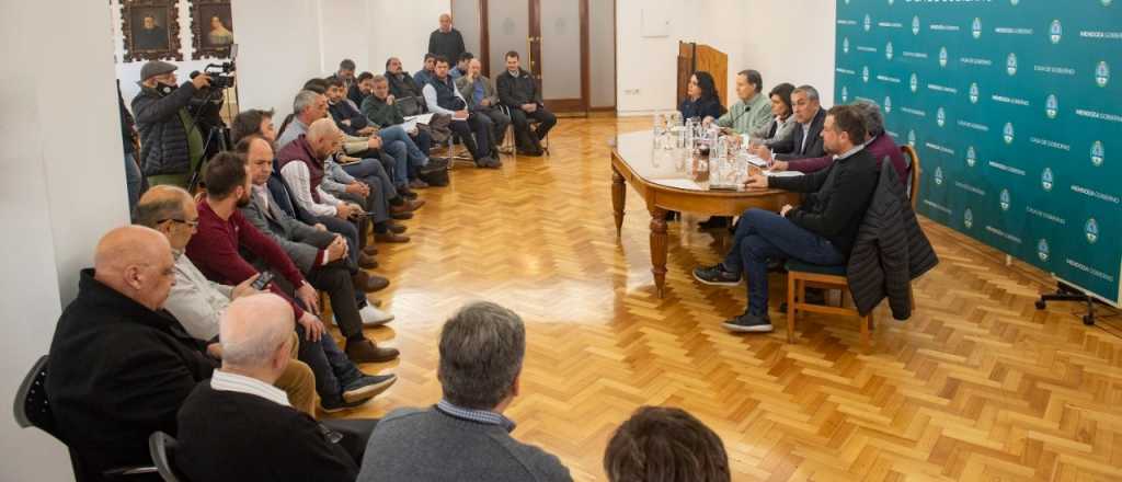 Mendoza promete pedir ayuda a Nación por la falta de insumos 