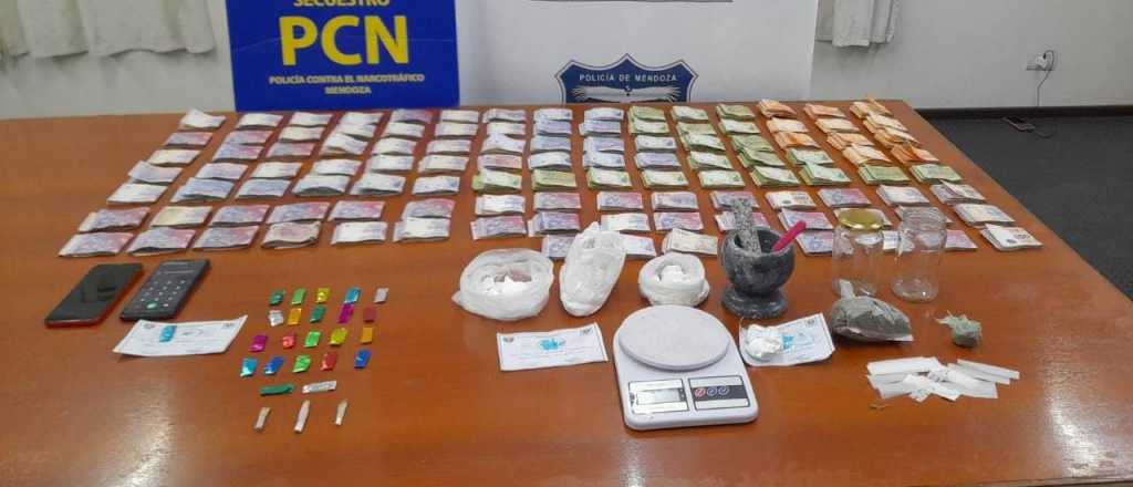 Cayó una pareja con cocaína y medio millón de pesos en Guaymallén