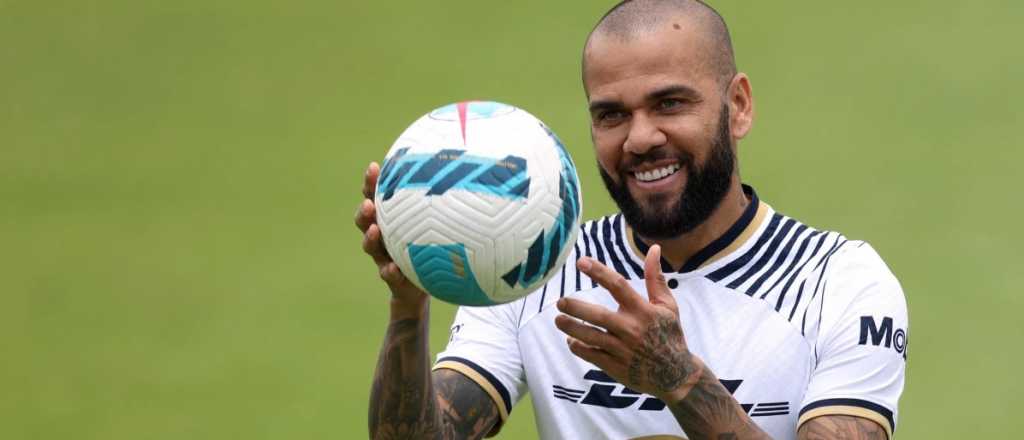 La curiosa razón por la que Dani Alves jugará en México