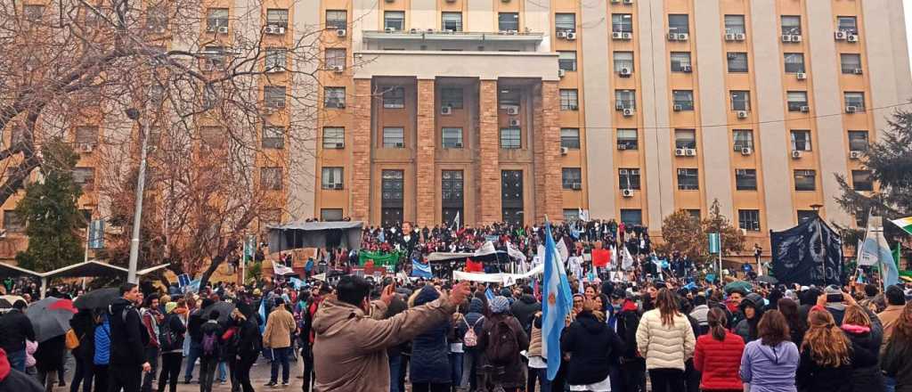 Cronología del paro de estatales y las respuestas del Gobierno de Mendoza