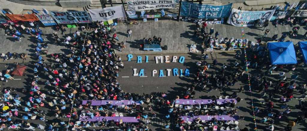 Barrios de Pie marchó al Congreso y reclamó "campo no, pueblo sí"