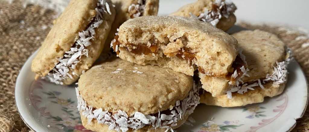 Ricos y sanos: cómo preparar alfajores de coco integrales