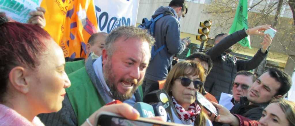 El "defensor" de los trabajadores violó el tránsito a quienes trabajan