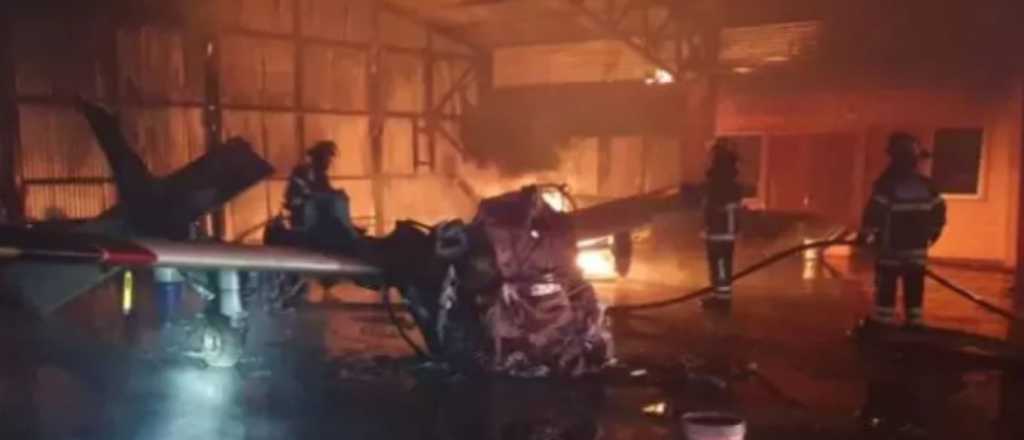 Video: mapuches incendiaron avionetas en un aeródromo de Chile