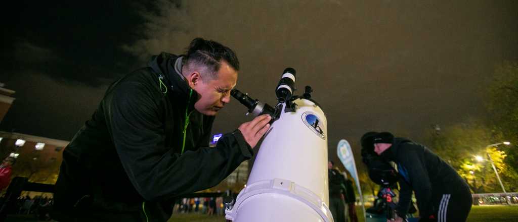 Astroturismo en la Ciudad: llega la noche de Saturno