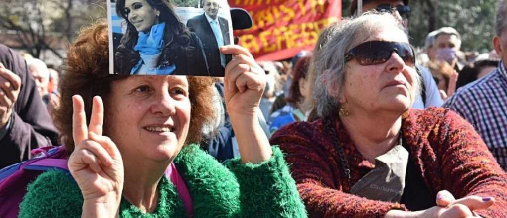 Marcharon para defender a Cristina de la Corte