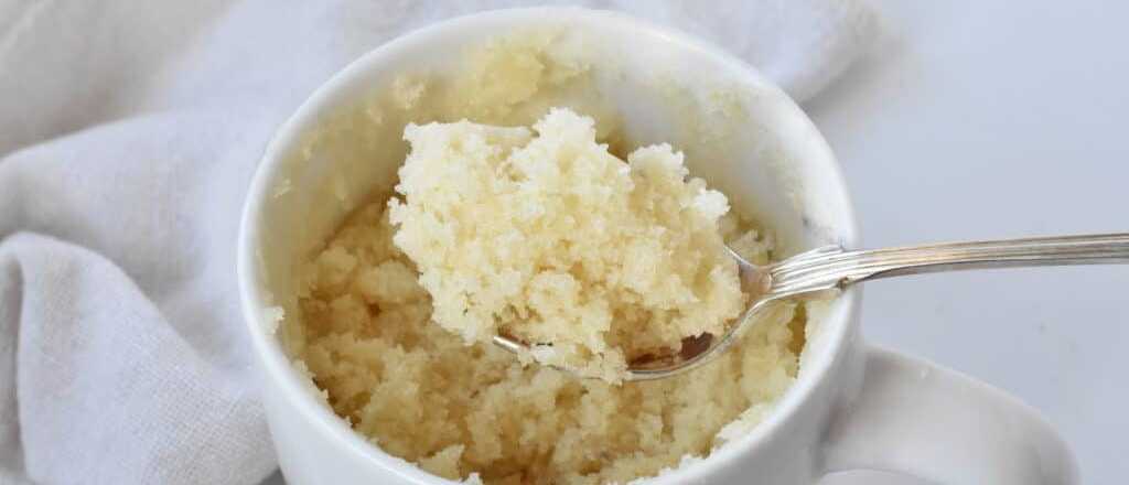 Cómo preparar mug cake de limón sin harina