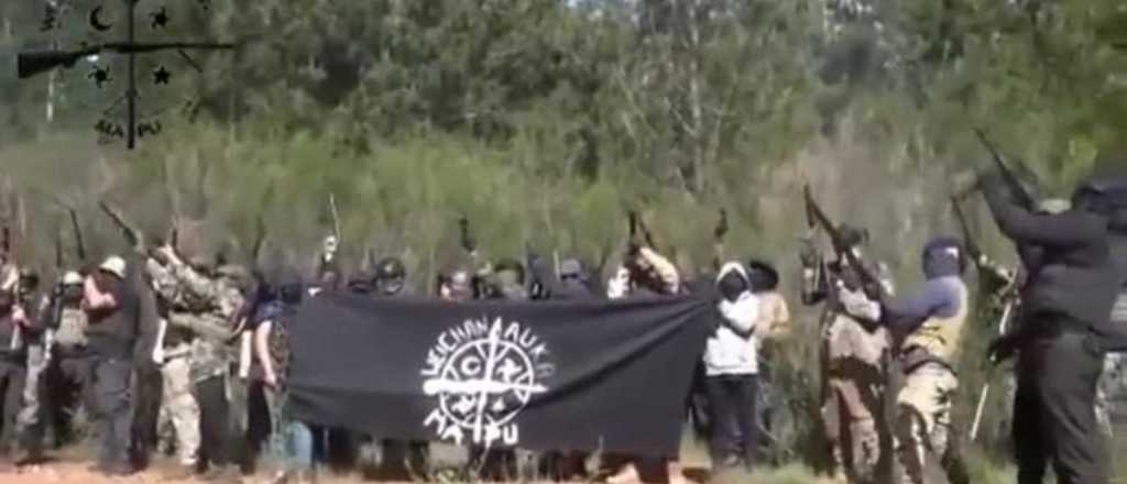 Violencia en Chile: grupo mapuche incendió 15 máquinas y 5 vehículos