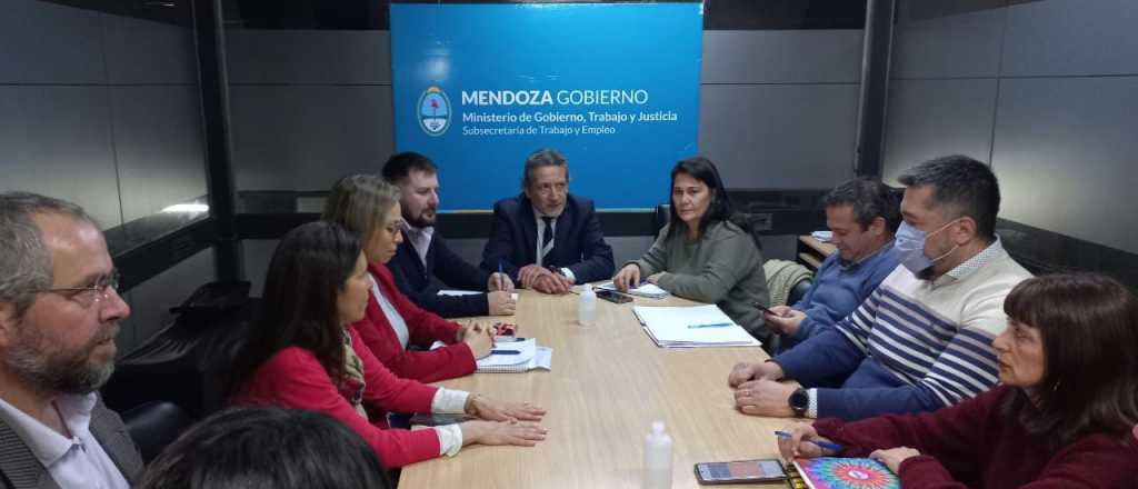 La paritaria entre el Gobierno y el SUTE pasó para este viernes a las 18