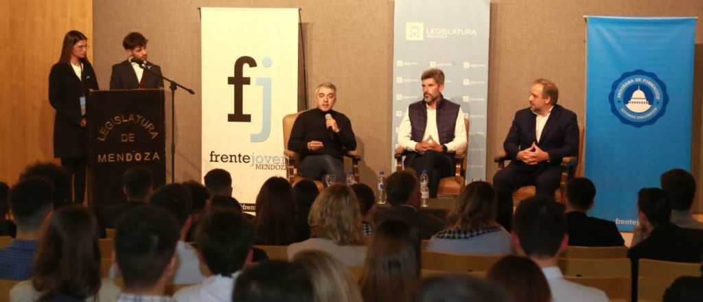 La 7° edición de "Jóvenes Dirigentes" inició con la presencia de 3 intendentes