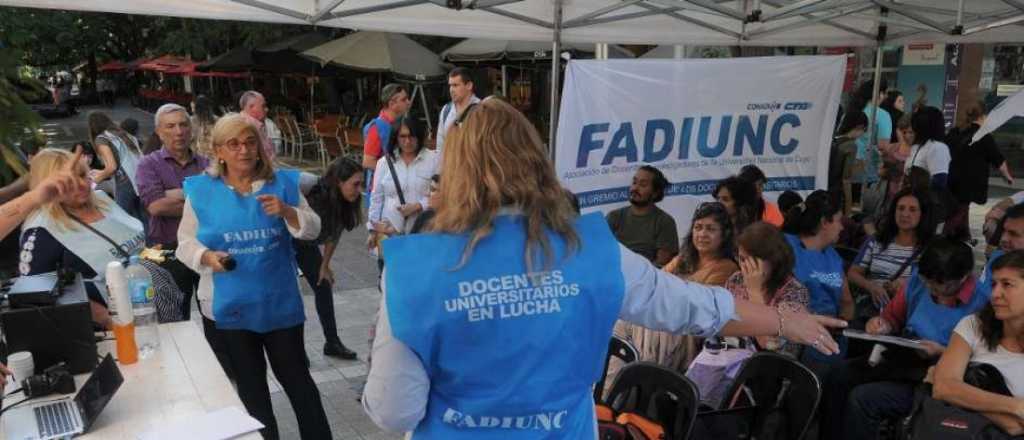 Los docentes universitarios de Mendoza vuelven al paro por la inflación