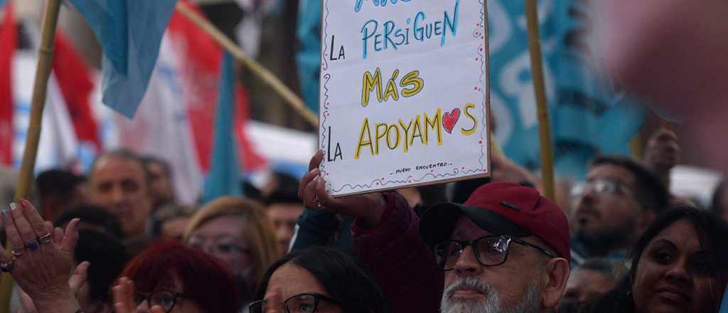 El acto por Cristina reanimó al PJ de Mendoza para enfrentar a Cornejo