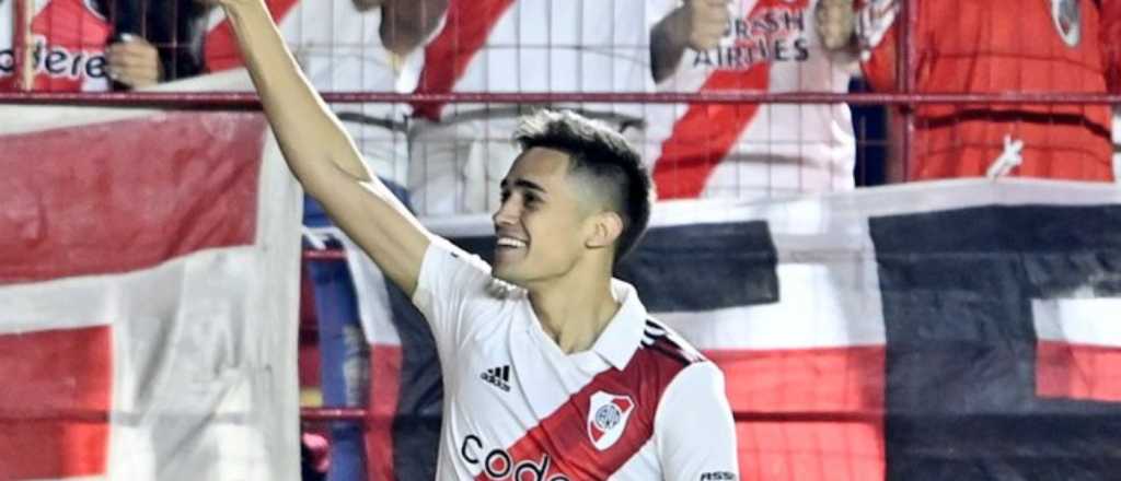 Con un show de Solari, River goleó a Defensa y está en cuartos de final