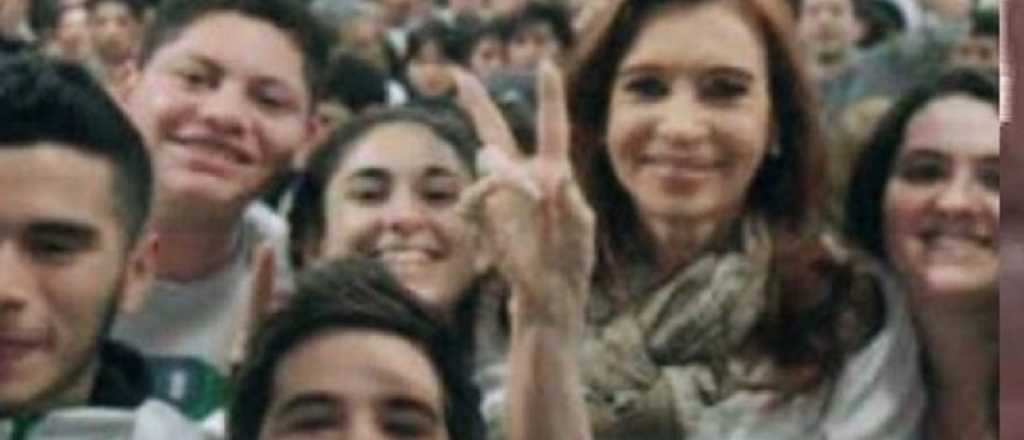 Foto viral: es falso que el agresor de Cristina posó con ella en un acto kirchnerista