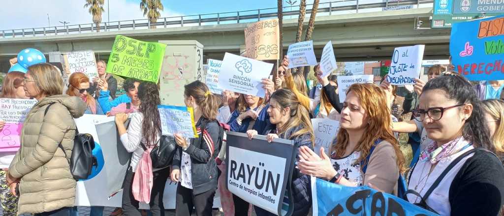 Discapacidad: prestadores y familiares protestaron por el ajuste