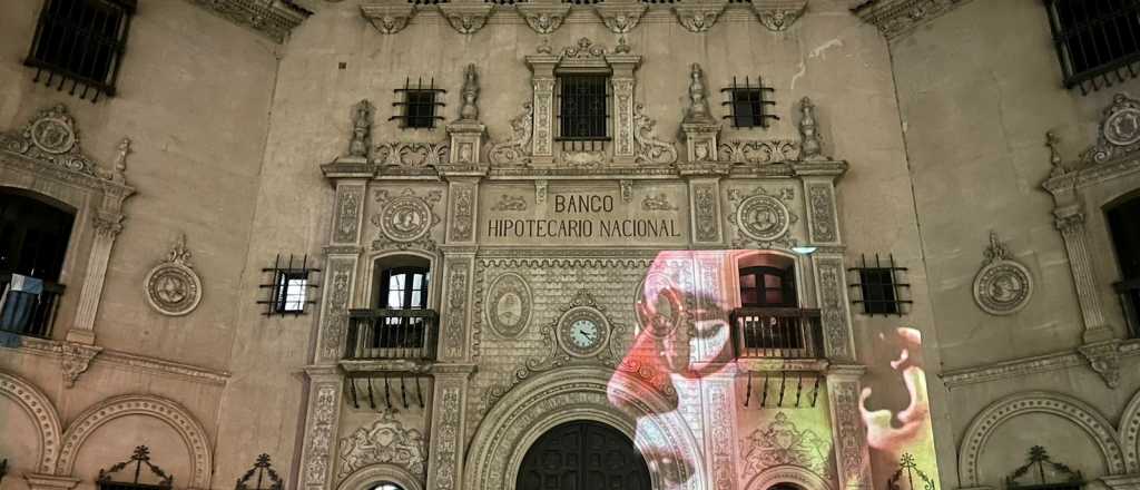 Video: desde la madrugada Cultura proyecta imágenes de Marciano Cantero