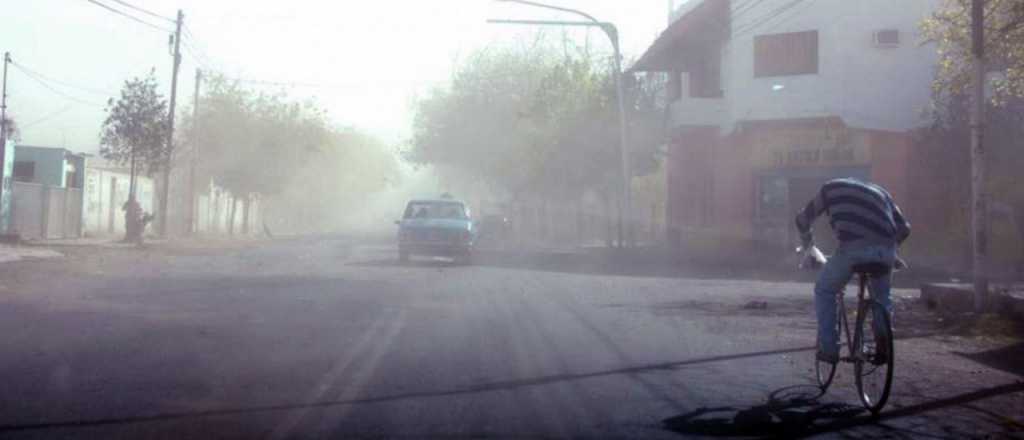 Zonda: ráfagas de hasta 60 kilómetros por hora en el Gran Mendoza