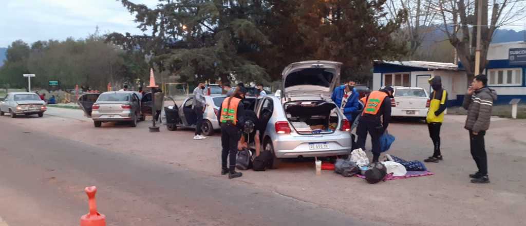 Operativo: los pibes tenían más de 100 litros de alcohol en Potrerillos