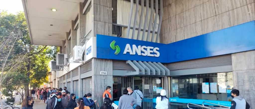 Refuerzo de Ingresos: siete grupos que no cobrarán el bono de $50.000