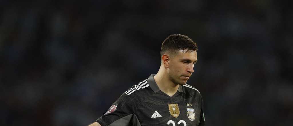 Por qué Dibu Martínez no es titular ante Honduras y quién lo reemplaza