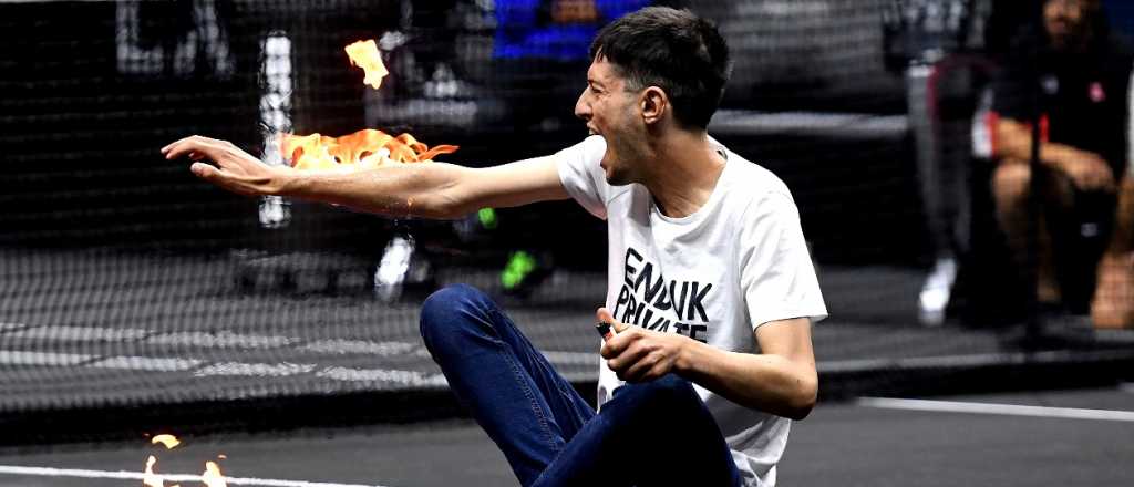 Pánico en la Laver Cup: un tipo se prendió fuego en el partido de Schwartzman