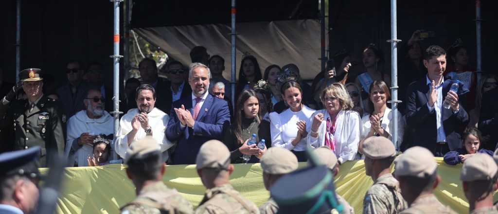 Unas 30 mil personas disfrutaron el tradicional desfile de Maipú