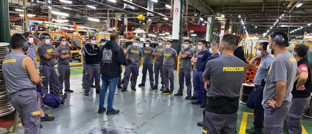 Por la crisis de los neumáticos ya se venden marcas chinas