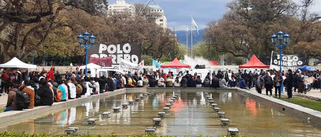 El Polo Obrero tomó la Plaza Independencia 