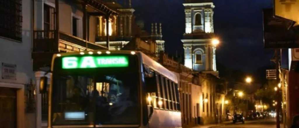 Terror en Salta: pasajera invisible le pide "parada" a un colectivero